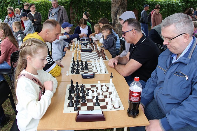 В День города в Кинешме состоялся большой блицтурнир по шахматам фото 9
