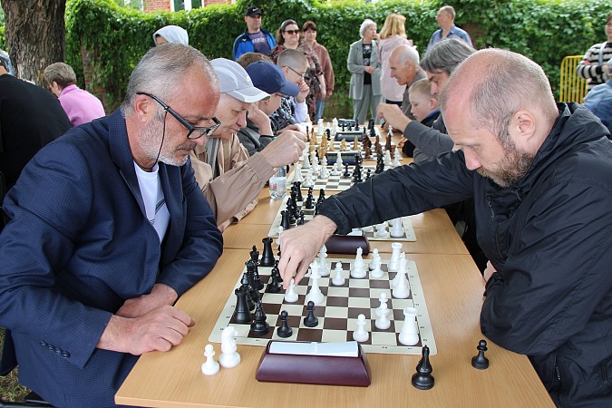 В День города в Кинешме состоялся большой блицтурнир по шахматам фото 8
