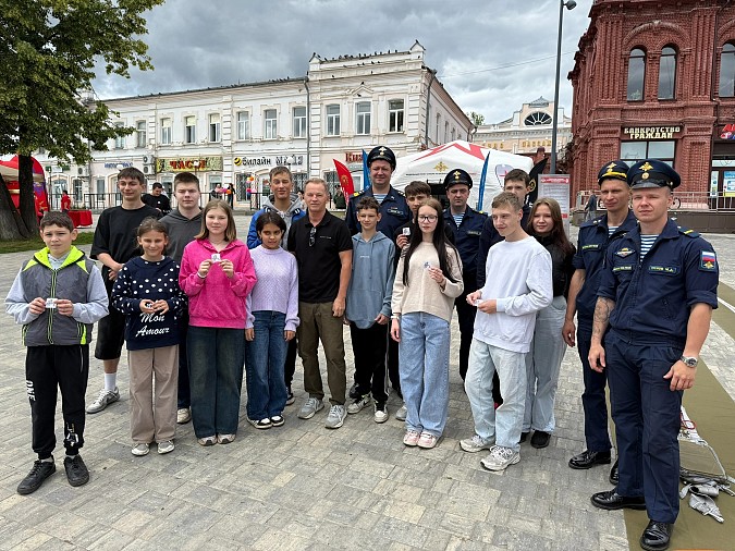 В День города в Кинешме прошла патриотическая акция «Служу России» фото 3