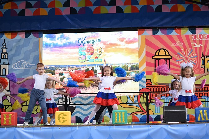 В День Кинешмы в центральном парке выступили лучшие детские творческие коллективы фото 6