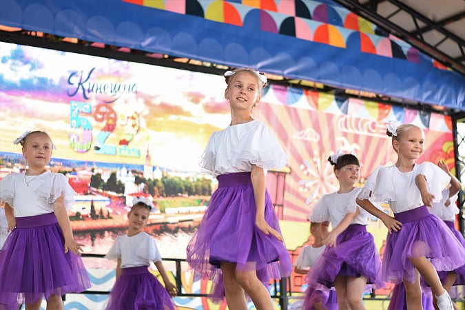 В День города в парке состоялся концерт творческих коллективов и приглашенных гостей фото 5
