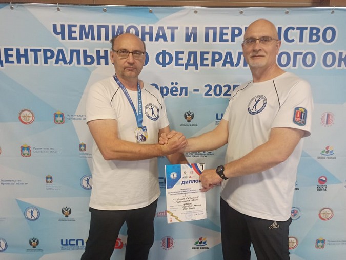 Кинешемец Дмитрий Алимов выиграл первенство ЦФО по спортивному метанию ножа фото 2