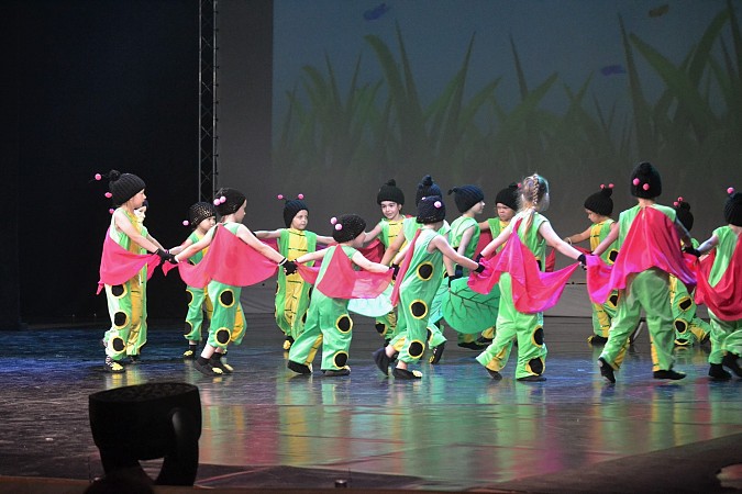 Театр танца «Чайка» выступил с отчетным концертом фото 9