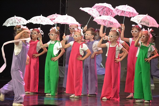 Театр танца «Чайка» выступил с отчетным концертом фото 7