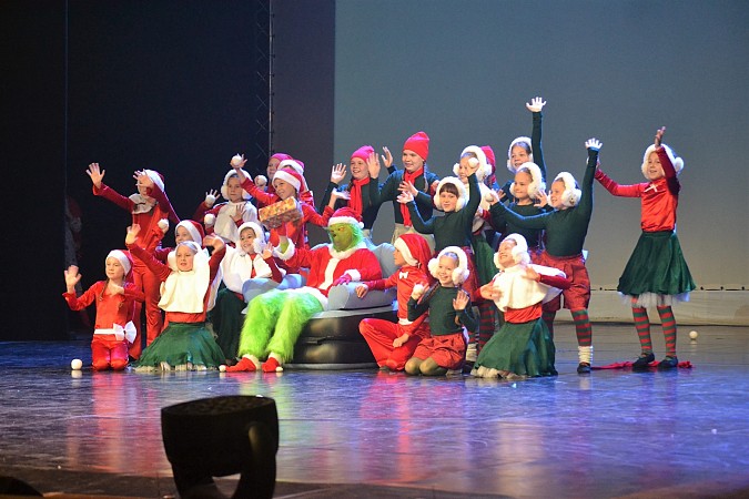 Театр танца «Чайка» выступил с отчетным концертом фото 5