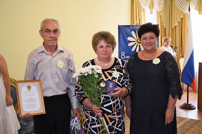 Кинешемским семьям вручены медали «За любовь и верность» фото 3