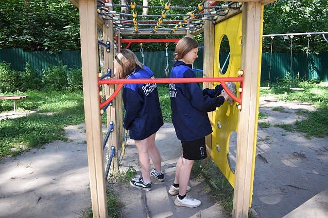 Кинешемские подростки трудятся на благо города фото 3