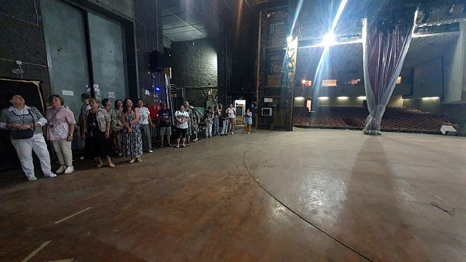 Экскурсия по Кинешемскому театру привлекает тысячи туристов с теплоходов фото 12