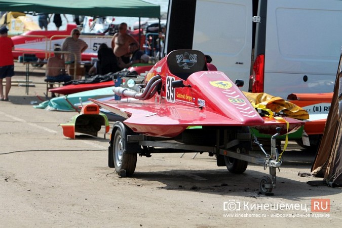 Несколько мотолодок перевернулись в первый день Чемпионата России в Кинешме фото 36