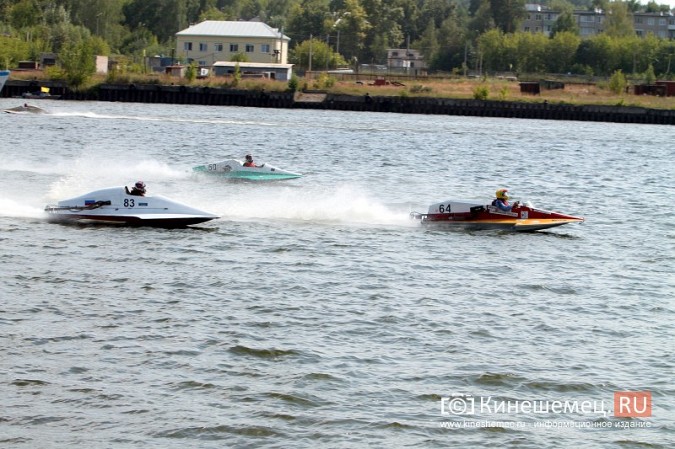 Финальные заезды Чемпионата России по водно-моторному спорту определят победителей фото 20