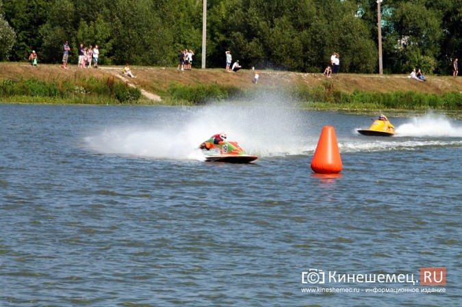 Финальные заезды Чемпионата России по водно-моторному спорту определят победителей фото 6