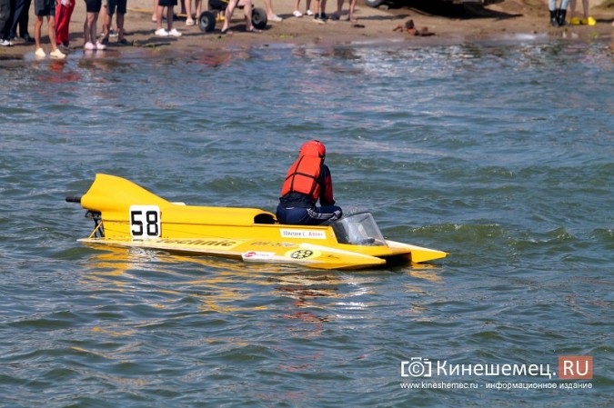 Финальные заезды Чемпионата России по водно-моторному спорту определят победителей фото 13