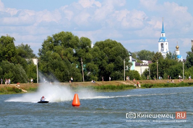 Финальные заезды Чемпионата России по водно-моторному спорту определят победителей фото 7