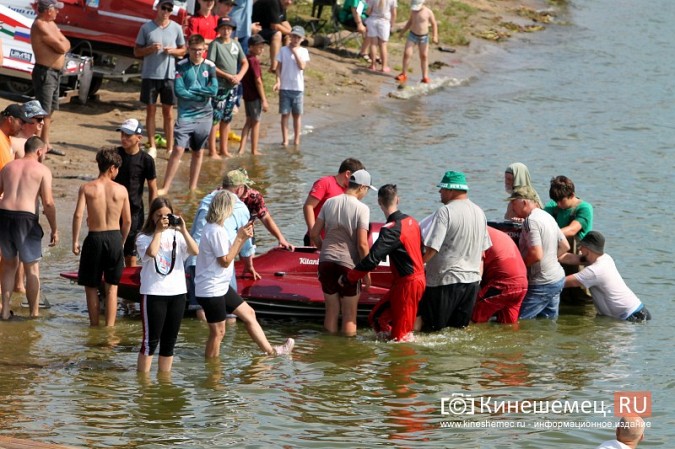 Финальные заезды Чемпионата России по водно-моторному спорту определят победителей фото 26