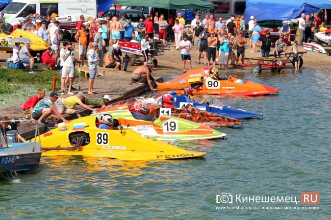 Финальные заезды Чемпионата России по водно-моторному спорту определят победителей фото 2