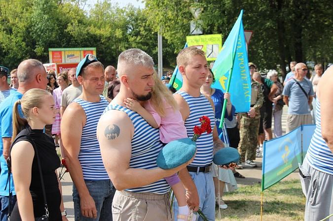В Кинешме отметили День ВДВ фото 2