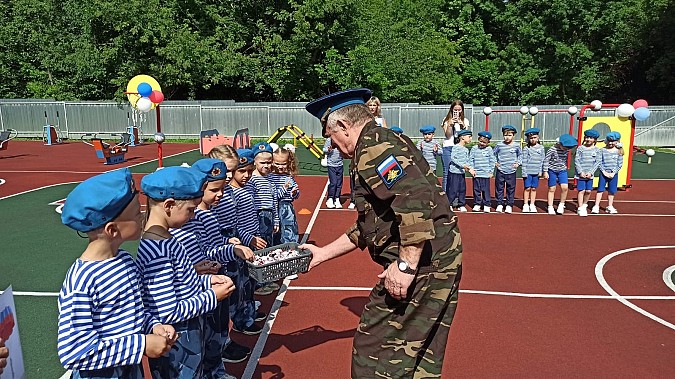 Кинешме прошла военно-патриотическая игра «Юные десантники» фото 2