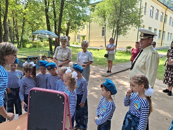 Кинешме прошла военно-патриотическая игра «Юные десантники» фото 8