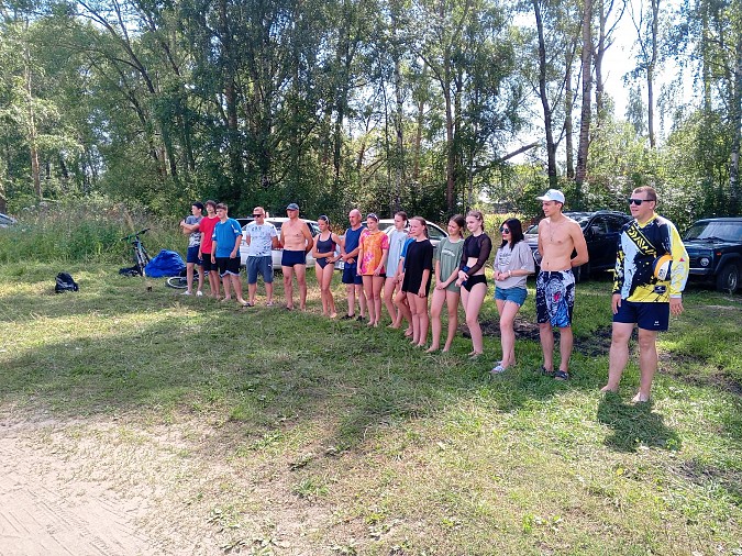 На пляже в Наволоках прошло первенство Кинешемского муниципального района по волейболу фото 3