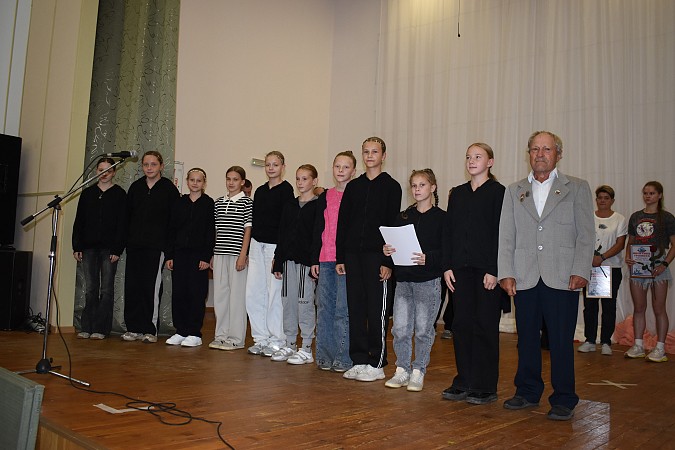 В Кинешме чествовали спортсменов, работников и ветеранов физической культуры и спорта фото 12