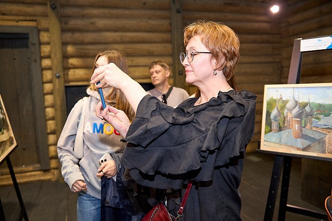 В рамках проекта Минкультуры России открылась выставка работ, посвященных Юрьевцу фото 8