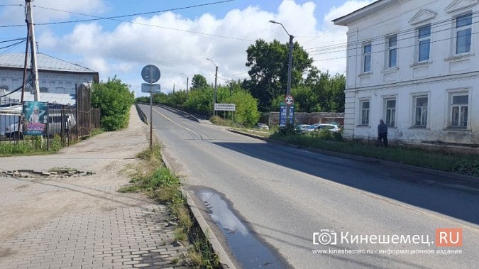 На Никольском мосту машины теперь должны соблюдать дистанцию в 60 метров фото 5