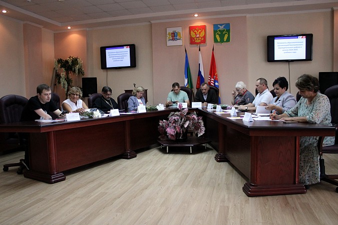 Общественный совет Кинешемского района провел заседание в новом формате фото 5
