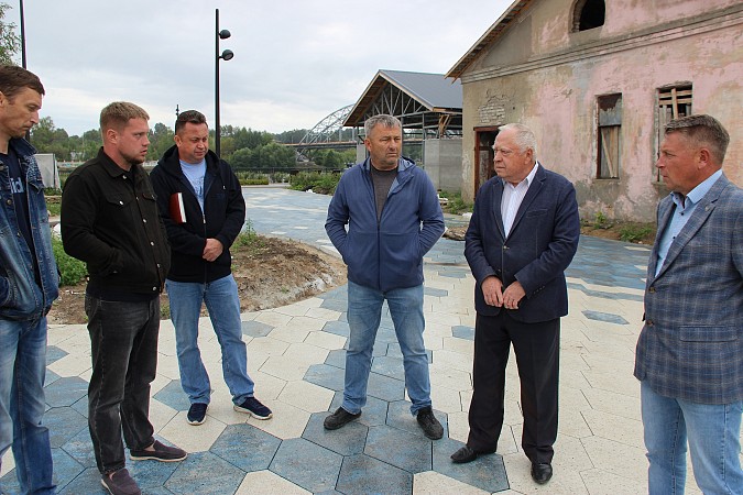 В Кинешме продолжается преображение стрелки у Никольского моста фото 3