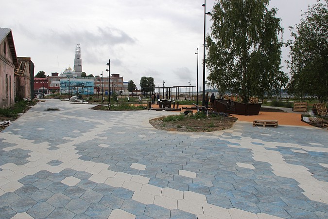 В Кинешме продолжается преображение стрелки у Никольского моста фото 9