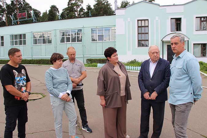 В спортивных школах «Волжанин» и «Звездный» выполняются ремонтные работы фото 4