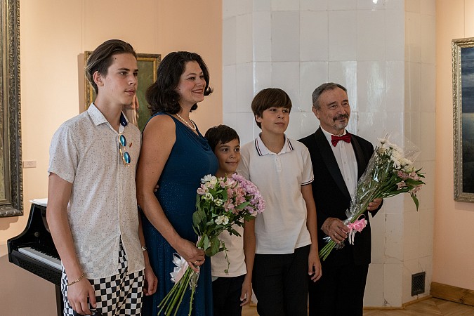 В Картинной галерее спел Сергей Дарьин фото 8