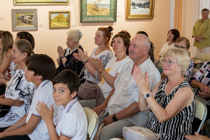 В Картинной галерее спел Сергей Дарьин фото 2