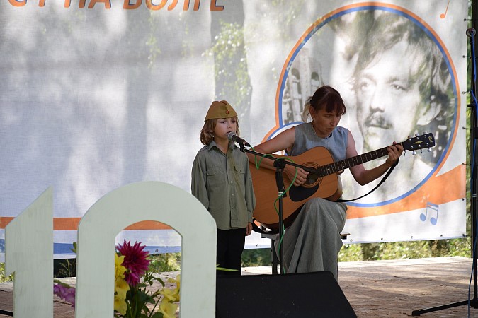 В Наволоках завершился юбилейный фестиваль авторской песни «Август на Волге-2025» фото 8