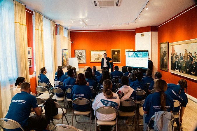 Кинешемский музей принимал волонтёров Победы фото 9