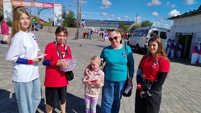 В Кинешме провели акцию «Российской триколор» фото 4