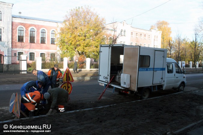 Водоканал «поднял» из под асфальта 15 колодцев фото 3