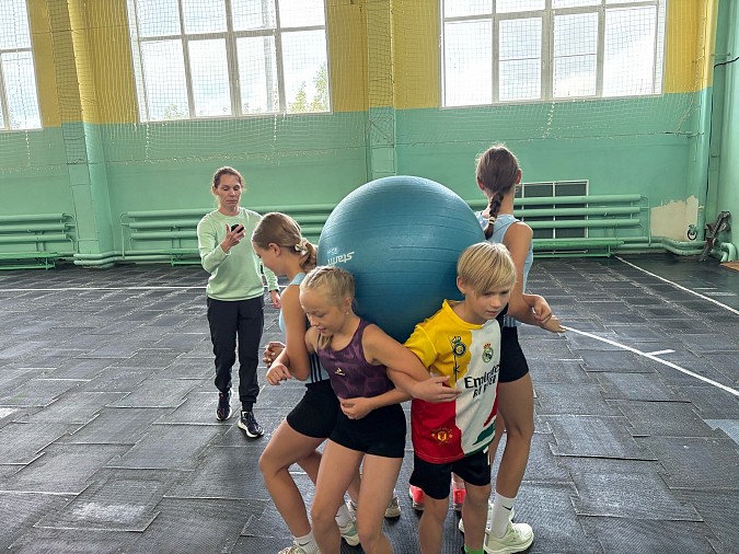 В спортшколе им. олимпийского чемпиона Сергея Клюгина прошли эстафеты фото 5