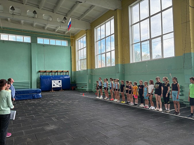 В спортшколе им. олимпийского чемпиона Сергея Клюгина прошли эстафеты фото 2