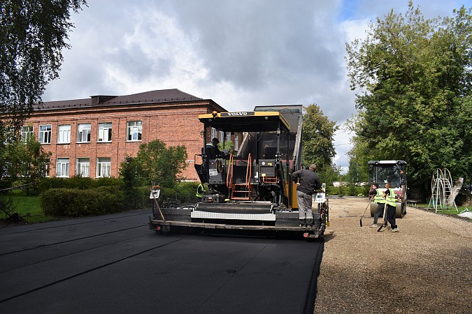 В Кинешме благоустраивают территорию начального звена гимназии им. А.Н. Островского фото 6