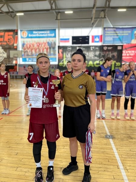 Баскетболистки «Арена» завоевали бронзу межрегионального турнира фото 3