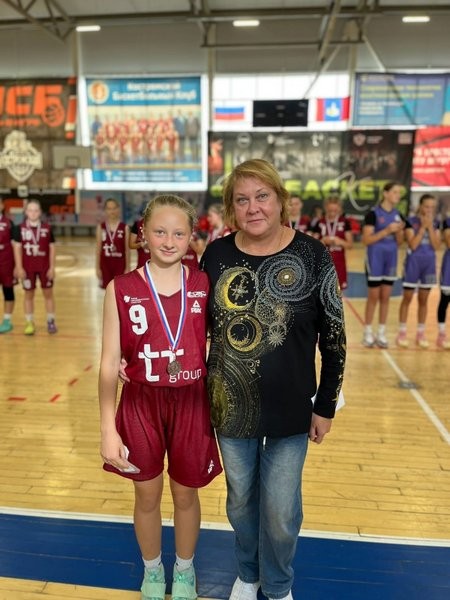 Баскетболистки «Арена» завоевали бронзу межрегионального турнира фото 4