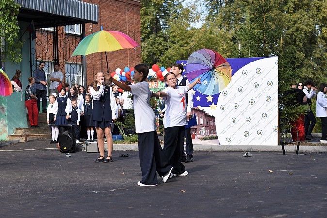 Для 8030 кинешемских школьников начался новый учебный год фото 5