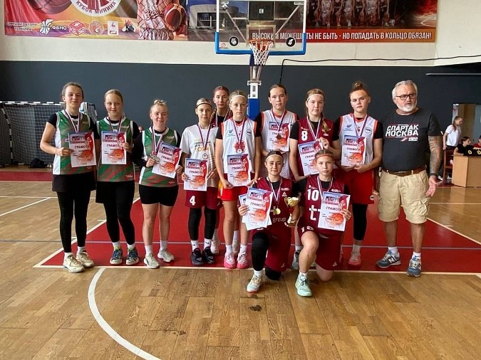 Баскетболистки «Арены» победили на турнире в Балахне фото 3