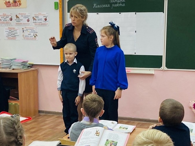 В Кинешме сотрудники Госавтоинспекции проводят профилактические беседы в школах фото 8