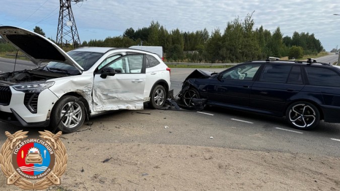На ул. 2-й Шуйской пенсионерка на «Хавале» врезалась в BMW фото 2