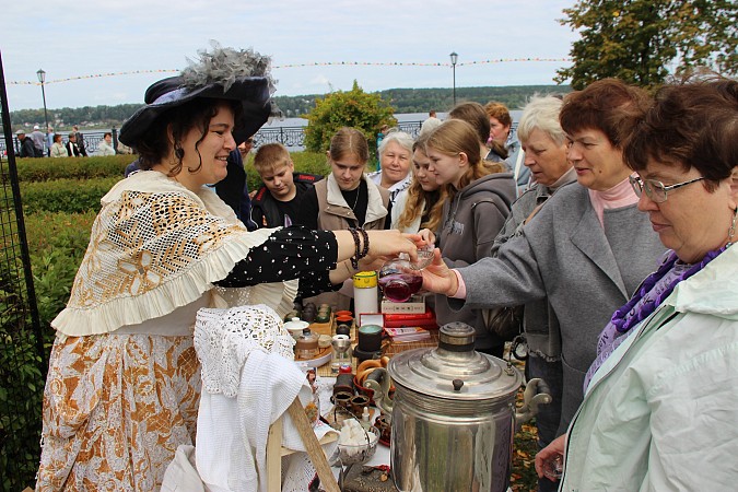 Более 12 тысяч человек посетили фестиваль «Кинешма купеческая» фото 2