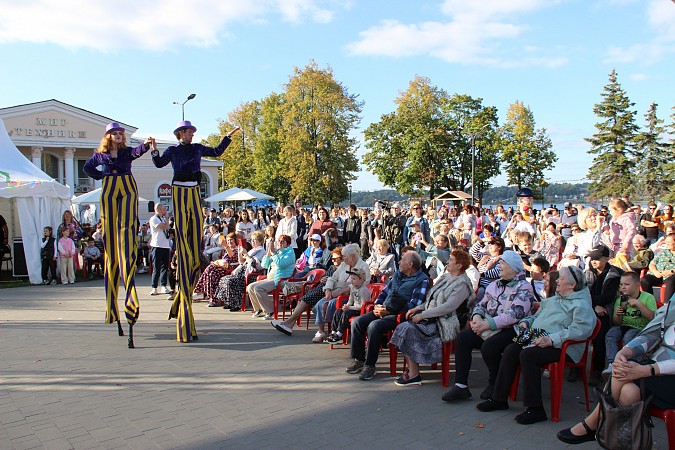 Более 12 тысяч человек посетили фестиваль «Кинешма купеческая» фото 16