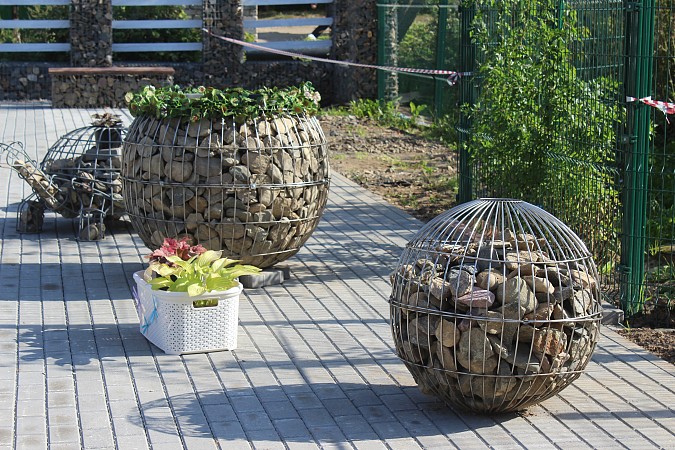 На улице Щорса завершили благоустройство сквера с габионами фото 6