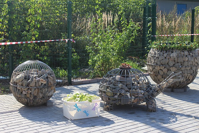 На улице Щорса завершили благоустройство сквера с габионами фото 2