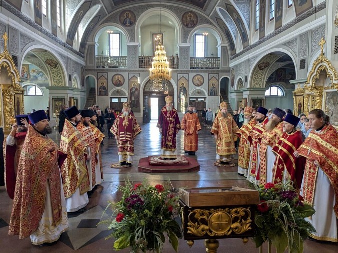 Епископ Иларион принял участие в торжественном богослужении Шуйской епархии фото 3
